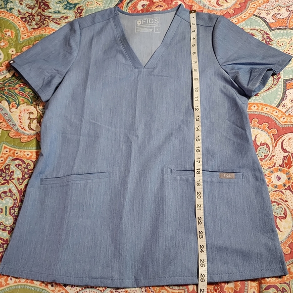 FIGS Scrub Top Casma Scrub Top - Picture 4 of 6